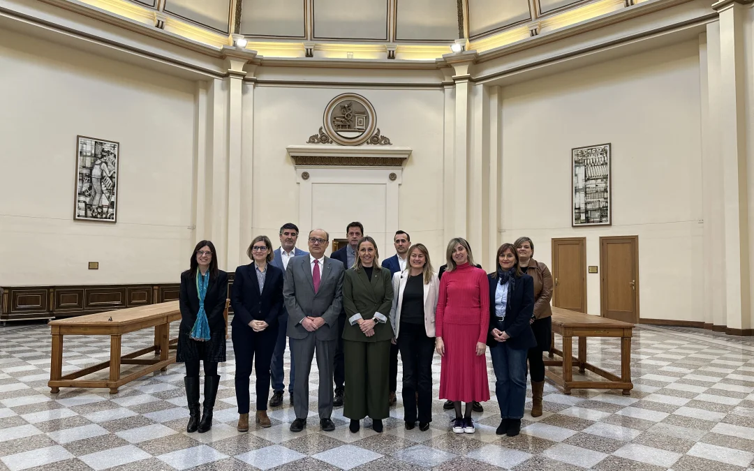 El president Xavier Panés rep en visita institucional la consellera d’Igualtat i Feminisme, Eva Menor a la seu de la patronal