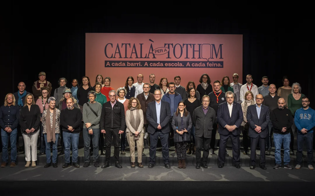 La Cecot forma part del»Català per a tothom: a cada barri, a cada escola i a cada feina», un moviment de país per universalitzar l’accés al català i incrementar-ne l’ús