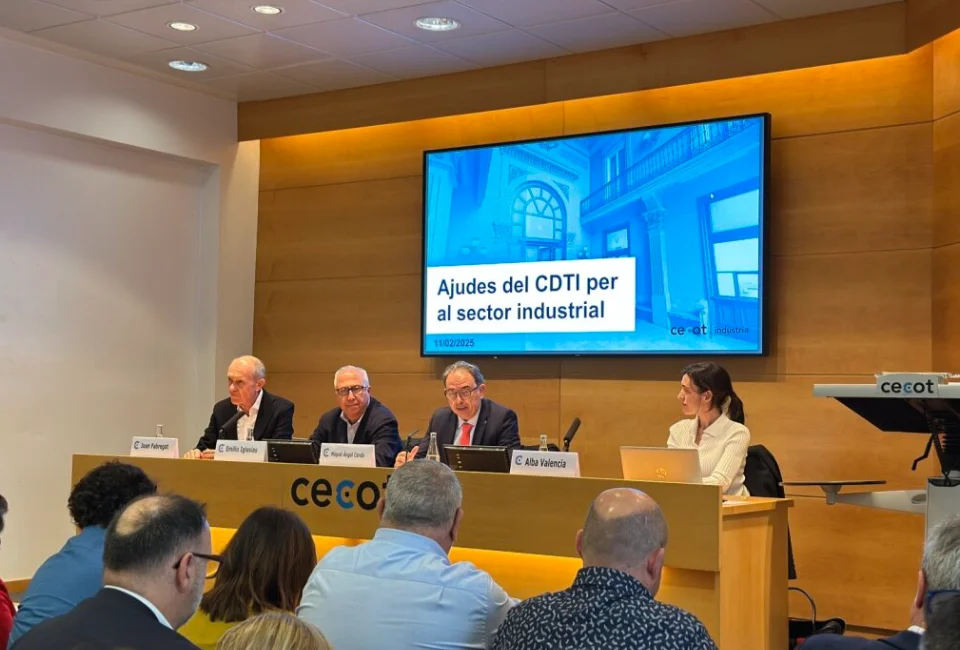 La Cecot i CLANAGE signen un acord de col·laboració per impulsar l’accés de les pimes a ajuts per a projectes d’R+D+i