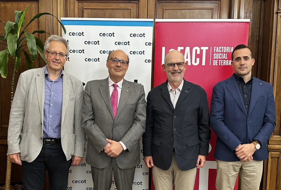 LaFACT i la Cecot signen un conveni per a la difusió de la comunitat d’Amics de LaFACT