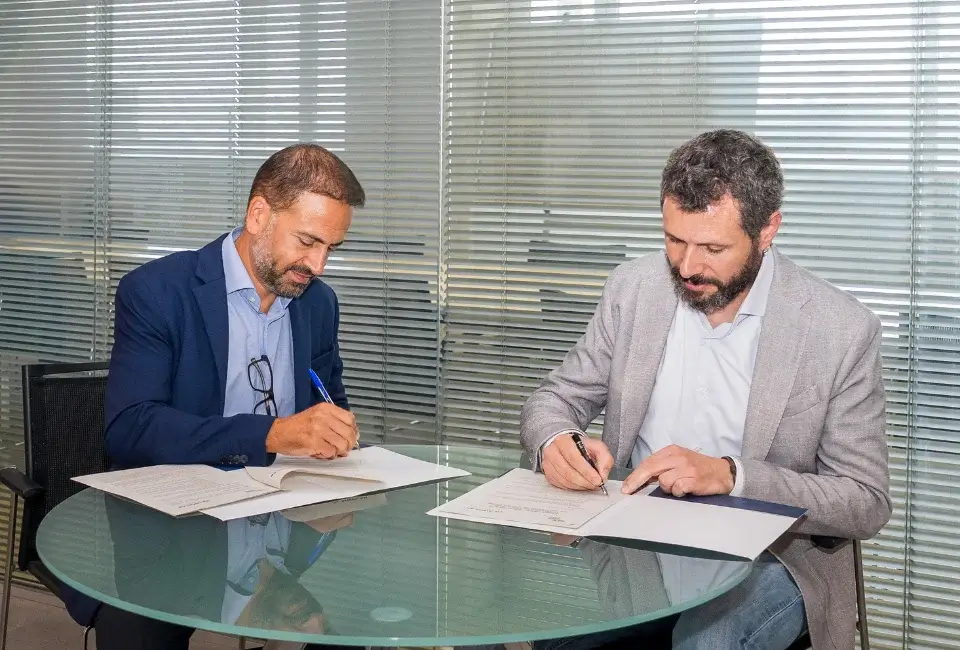 AIMPLAS i AIPC uneixen esforços per impulsar la competitivitat i la innovació de la indústria catalana del plàstic