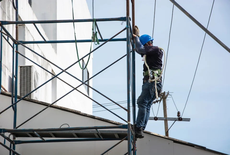 Què implica el Reial Decret 402/2025 per a empreses, autònoms i treballadors?