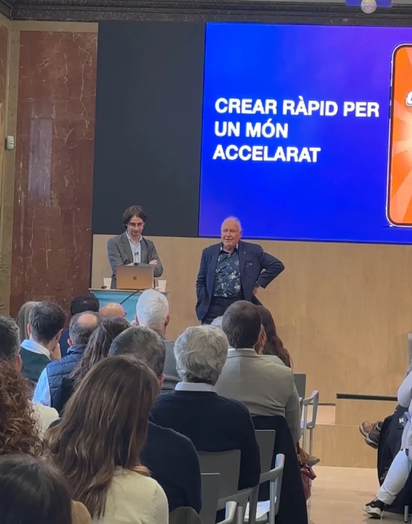 President i co-CEO i director de IT + finances de KH-7 Lloreda

