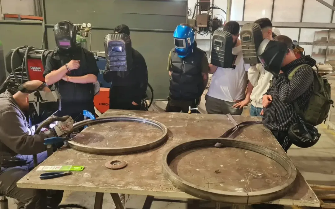 Aprendre treballant: l’Aaron i l’Iker avancen en el seu futur professional amb l’FPO Dual