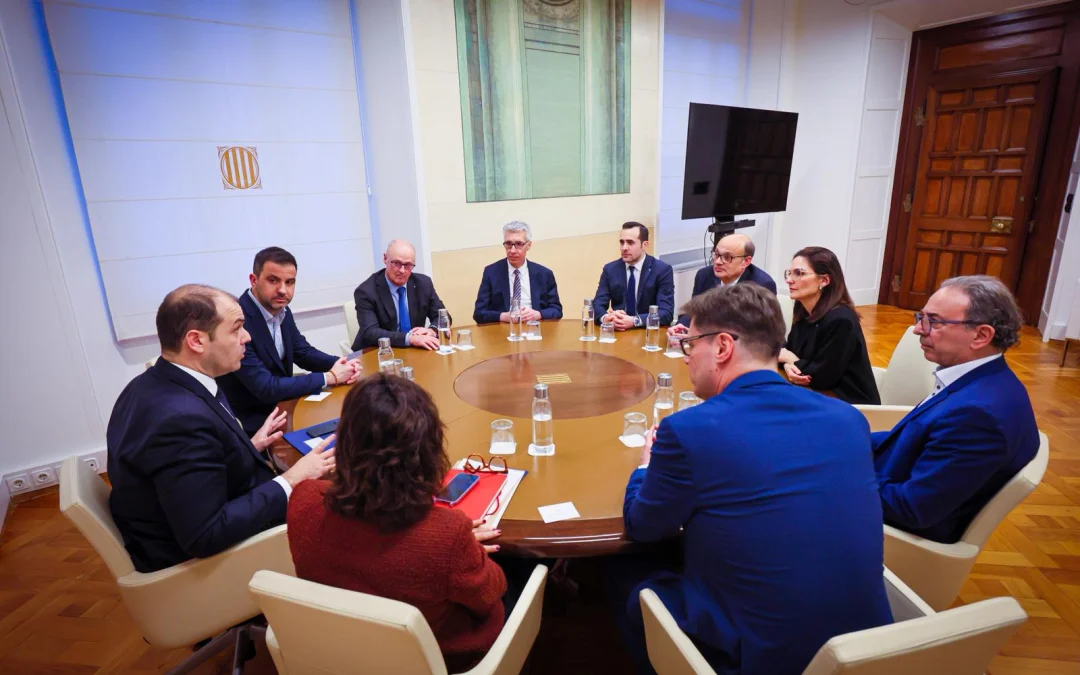 Ens reunim amb el Govern per plantejar millores urgents en infraestructures i uns pressupostos que facin avançar el país