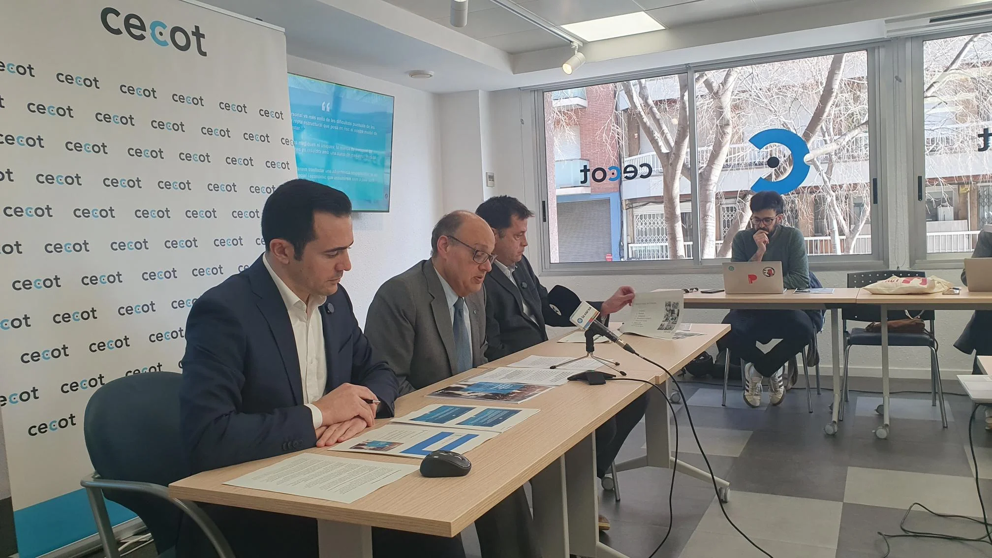 20260216 img presentacio informe 38 mesures cecot mercat treball sostenible 002