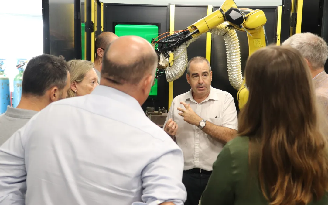 El Club Cecot d’Innovació i Tecnologia descobreix la fabricació additiva a CIM UPC