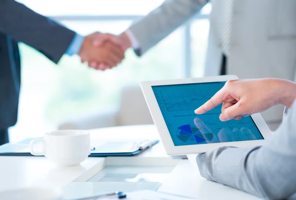Holdings familiars i règim FEAC: seguretat jurídica per reorganitzar, invertir i donar continuïtat a l’empresa